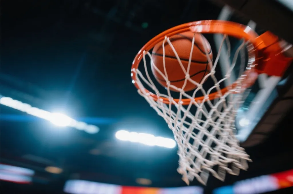 篮球迷必备：通过6T平台获取NBA实时比分与高清直播